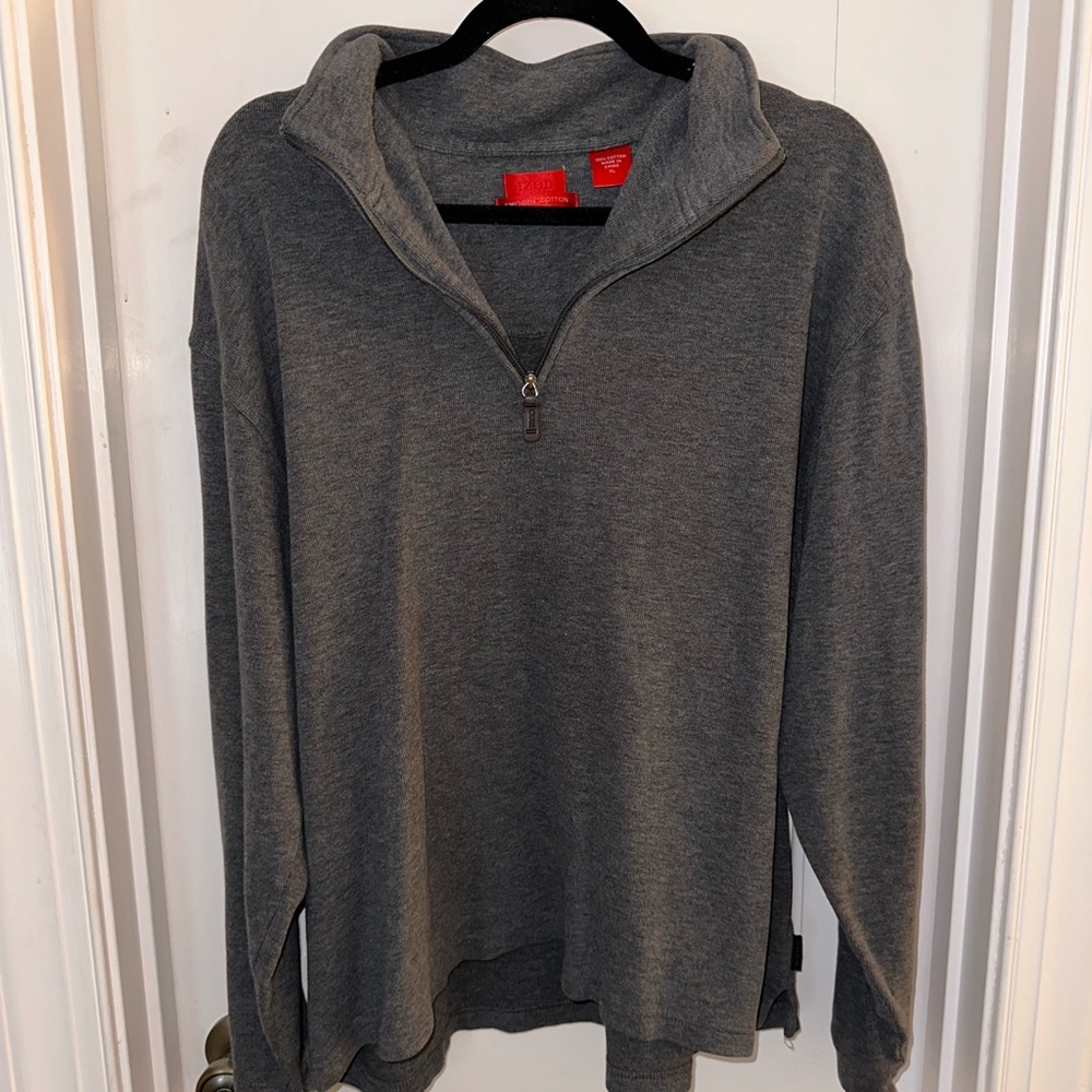 Grey Izod men’s half zip sweater Large
